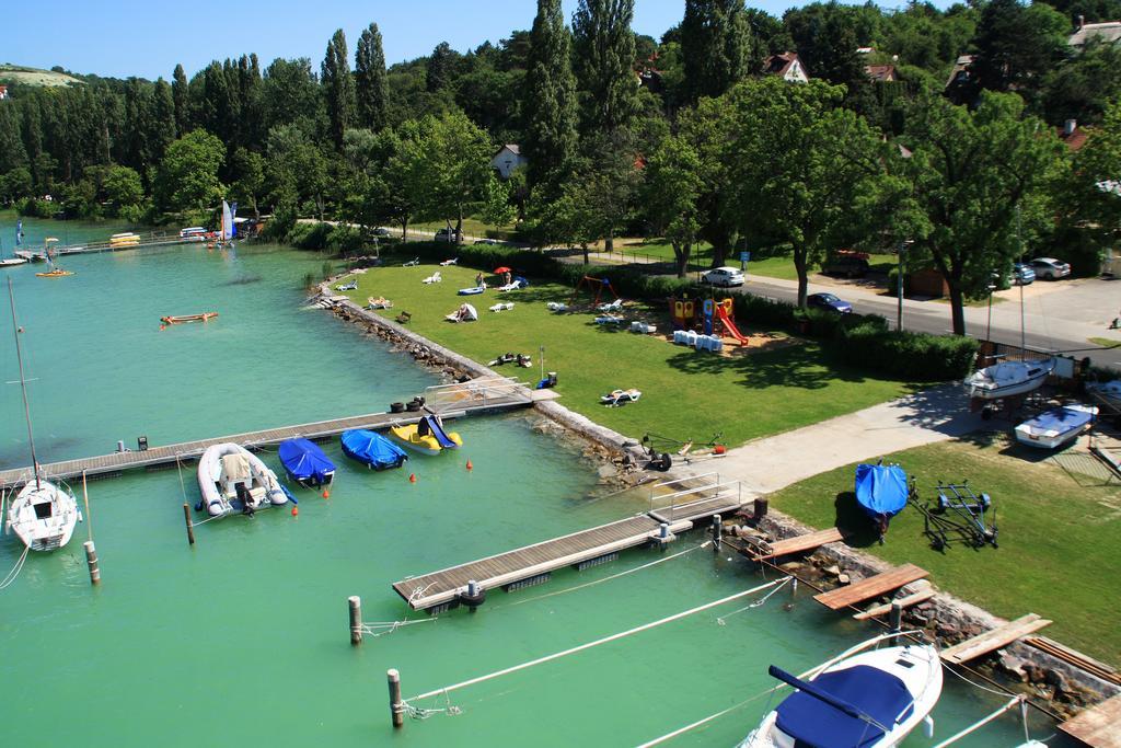 Aquilo Hotel Panorama Tihany Extérieur photo
