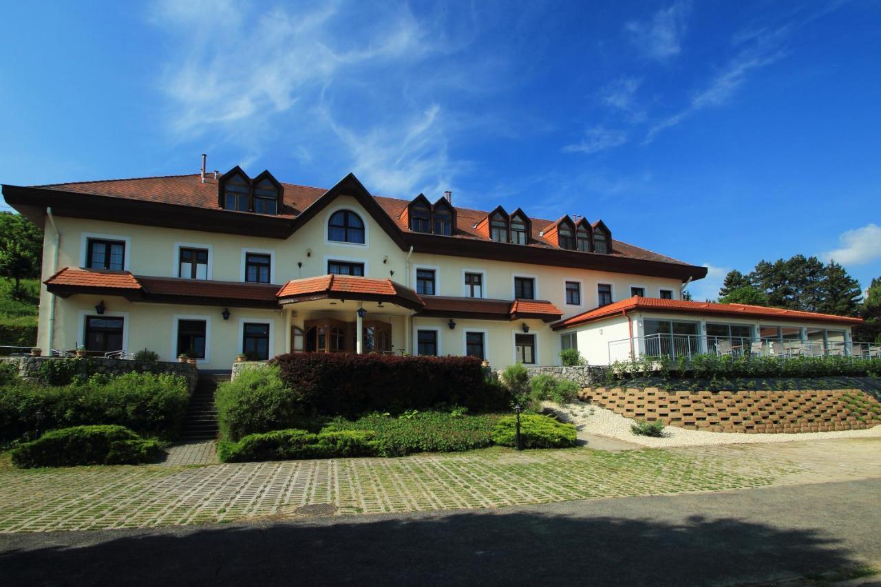 Aquilo Hotel Panorama Tihany Extérieur photo